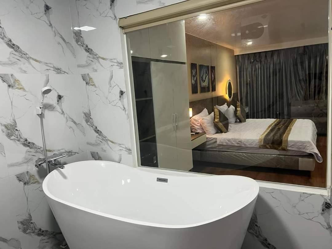 Luxury Hotel 2 Hp- By Bay Luxury ハイフォン エクステリア 写真